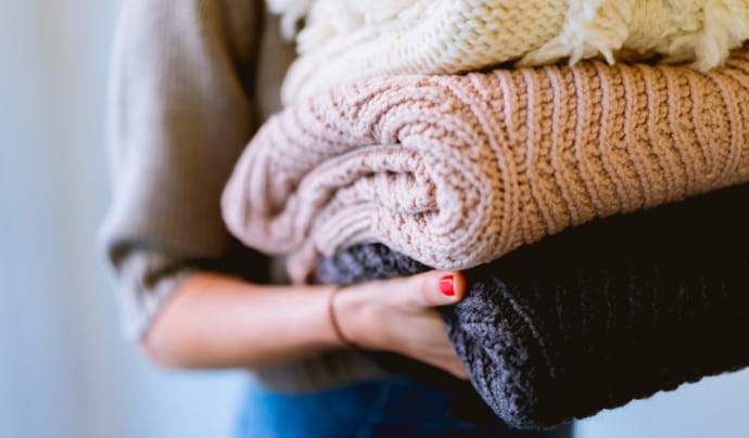 Jak správně uložit zimní oblečení ke spánku